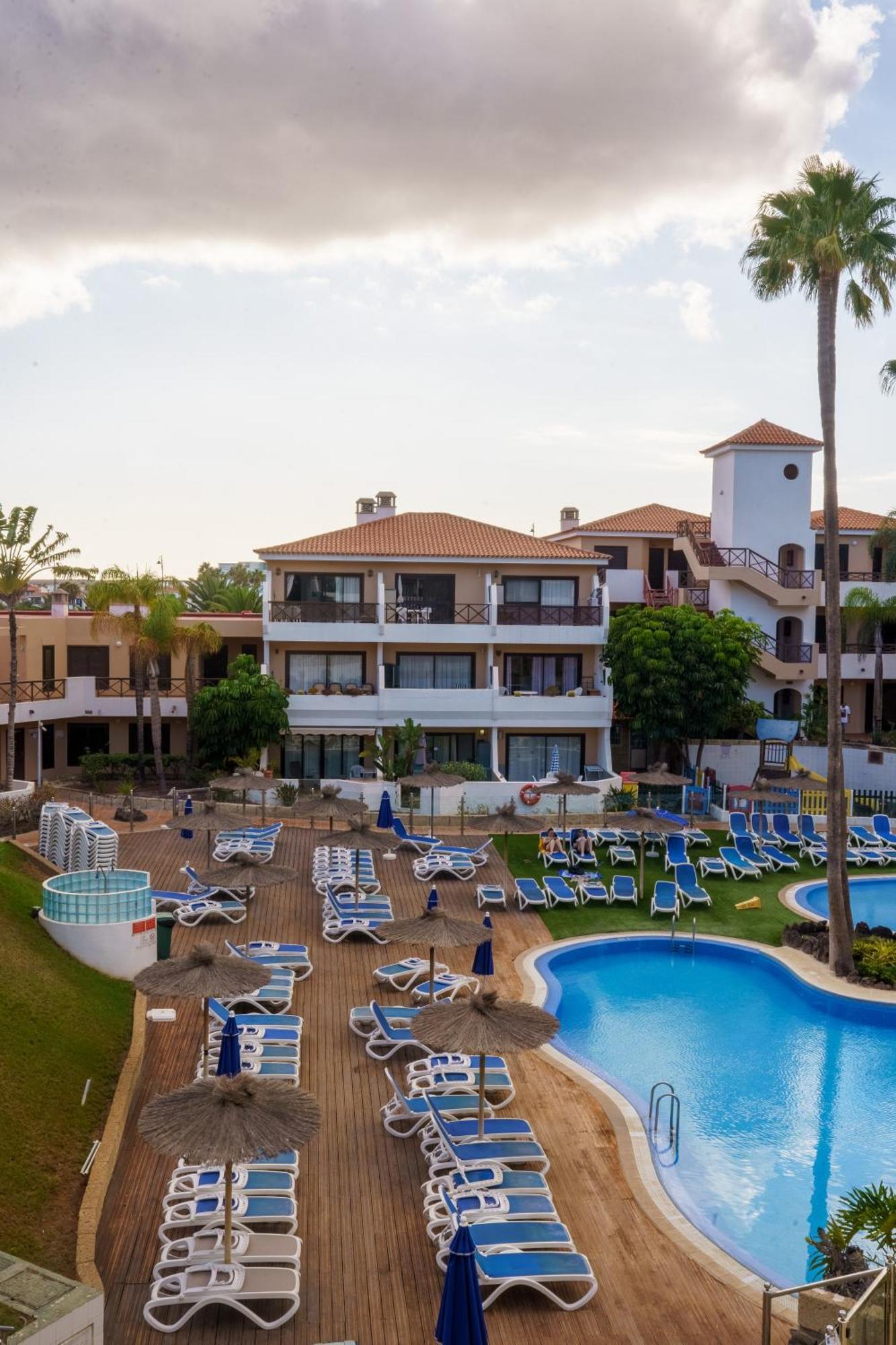 Forest Flat - Big Heated Pool, Terrace, Tv Channels, Golf Courses 圣米格尔德阿沃纳 外观 照片